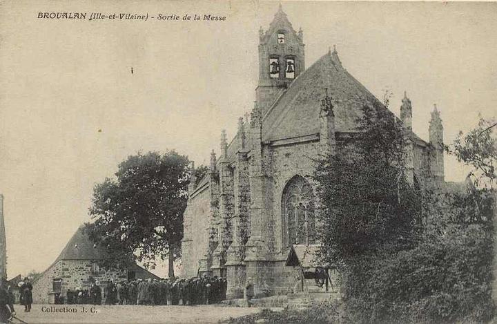 Broualan_sortie-de-messe_JC.jpg