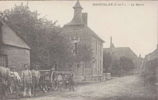broualan_mairie_desrues.jpg
