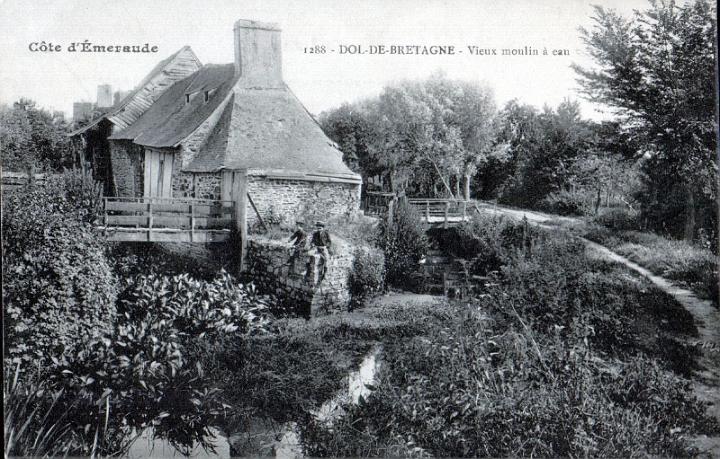 Dol_tanneries_vieux-moulin-a-eau_hlm.jpg