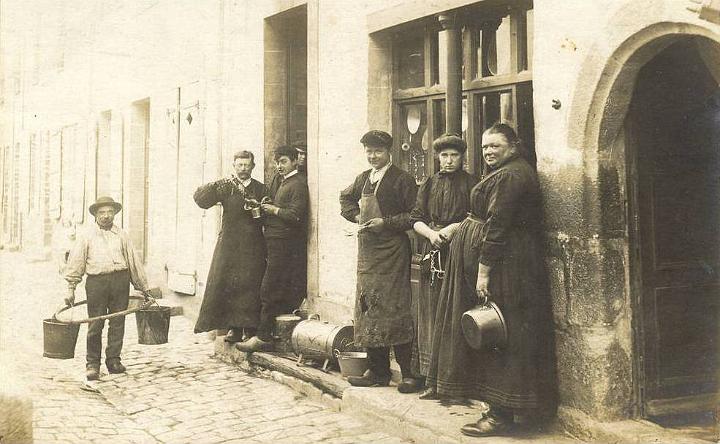 dol_artisans_ferblantier_carte-photo_100E.jpg