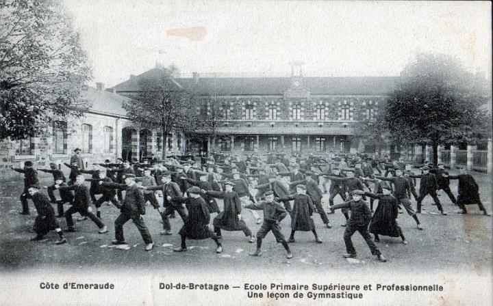 dol_ecoles_eps-epi_gymnastique.jpg