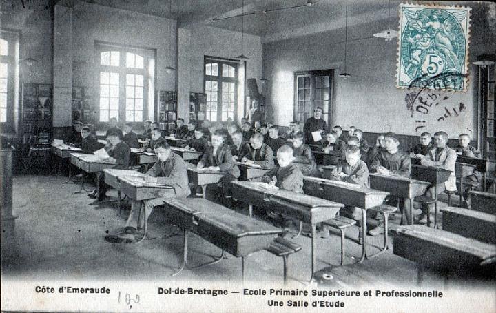dol_ecoles_eps-epi_salle-etude.jpg