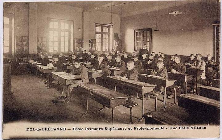 dol_ecoles_eps-epi_salle_etude_.jpg