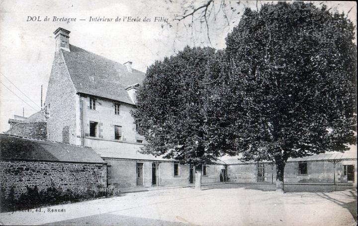 dol_ecoles_filles_02.jpg