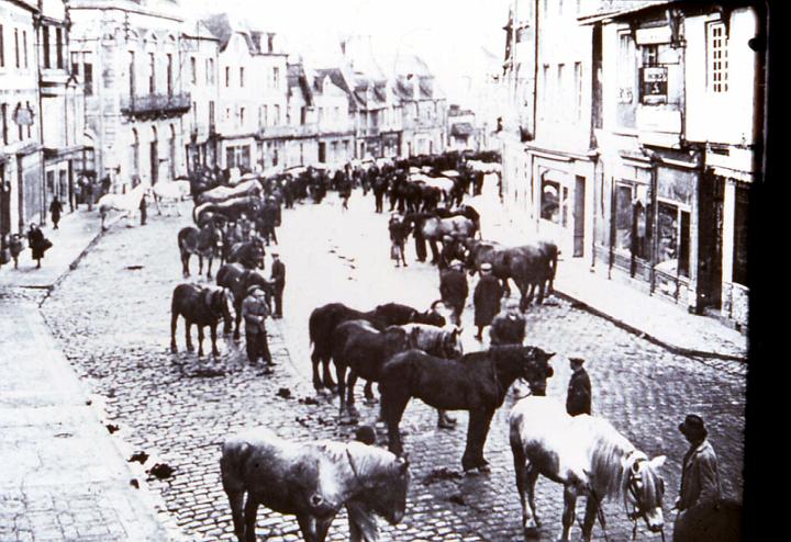 dol_grande-rue_occupation_requisition-chevaux_.jpg