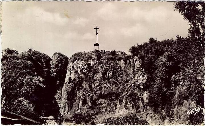 Mont-Dol_carriere-et-calvaire.jpg