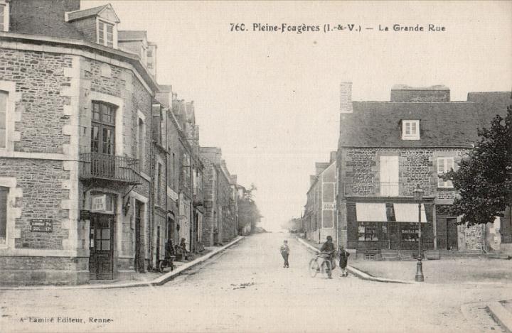 pleine-fougeres_rues_grande-rue.jpg