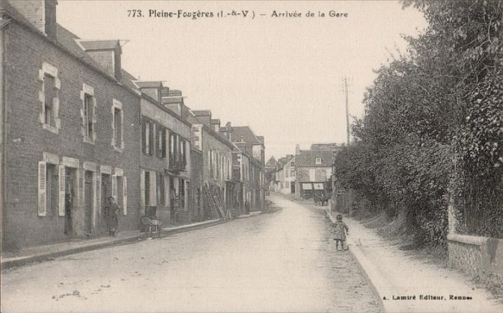 pleine-fougeres_rues_route-de-la-gare_03.jpg