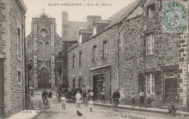 saint-broladre_rue-de-l-eglise_02.jpg