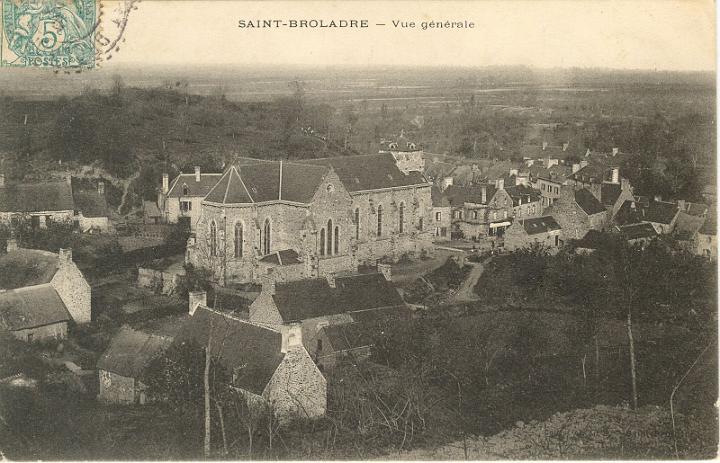 saint-broladre_vue-generale-du-bourg_03.jpg