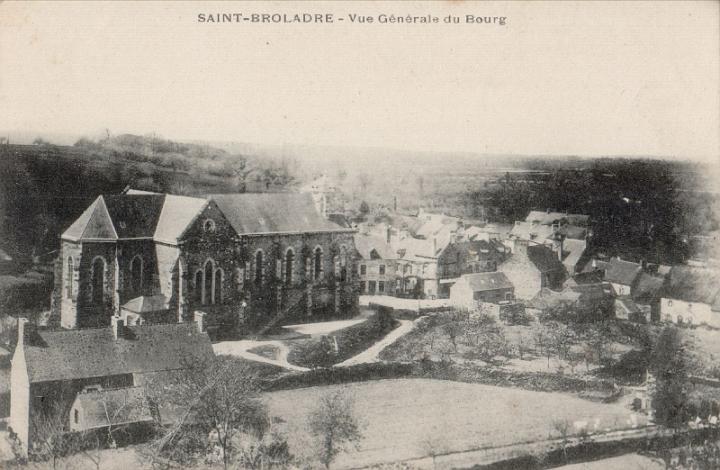 saint-broladre_vue-generale-du-bourg_12.jpg